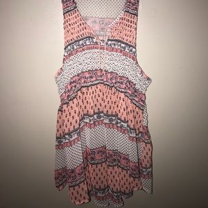 Cute sleeveless pink blouse 💕